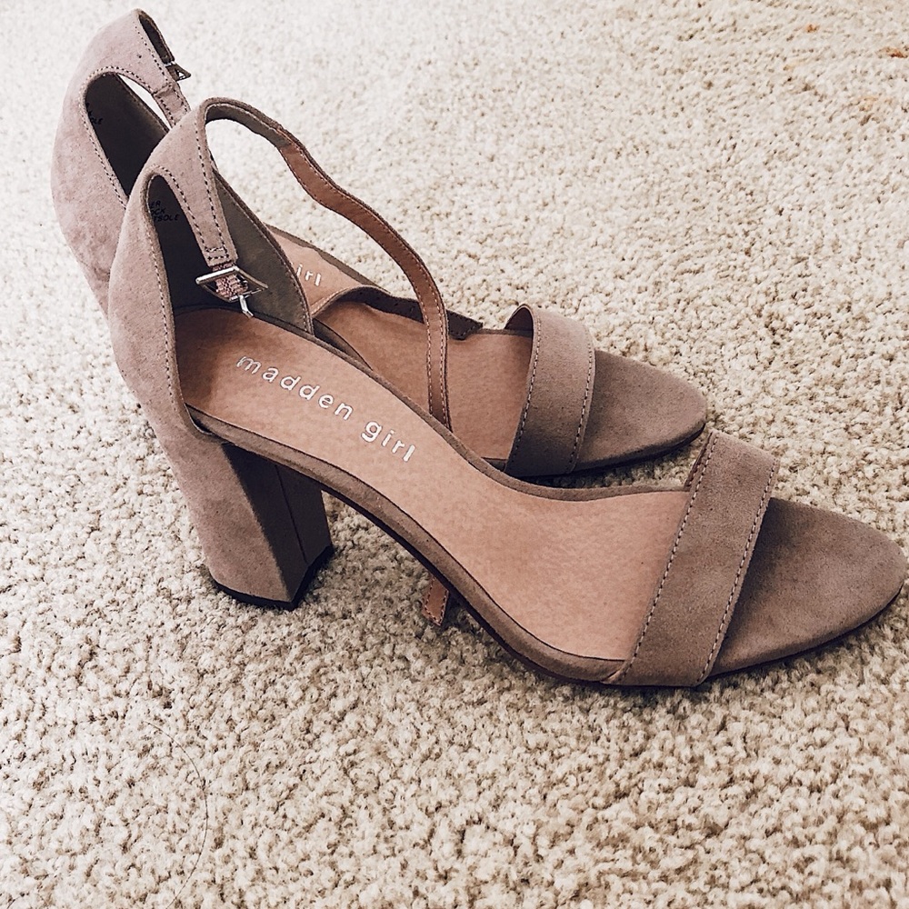 Madden Girl | Cream Colored Block Heel | 6.5